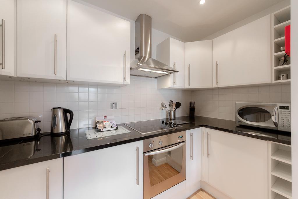 Roomspace Serviced Apartments - Groveland Court Londen Kamer foto